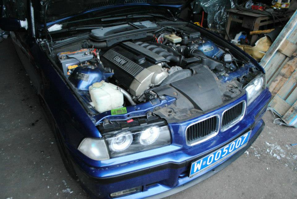 328 Tobagoblau /// Update - 3er BMW - E36