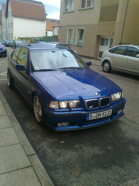 323 Ti Avusblau - 3er BMW - E36