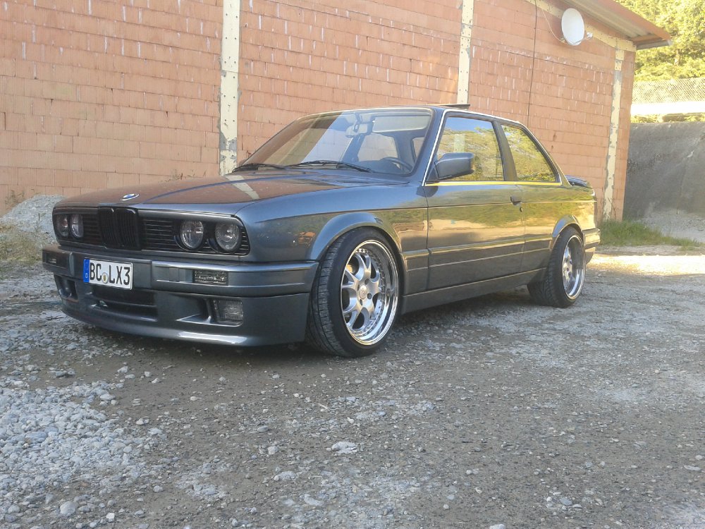 E30 325i 24V mit M-Technik 2 - 3er BMW - E30