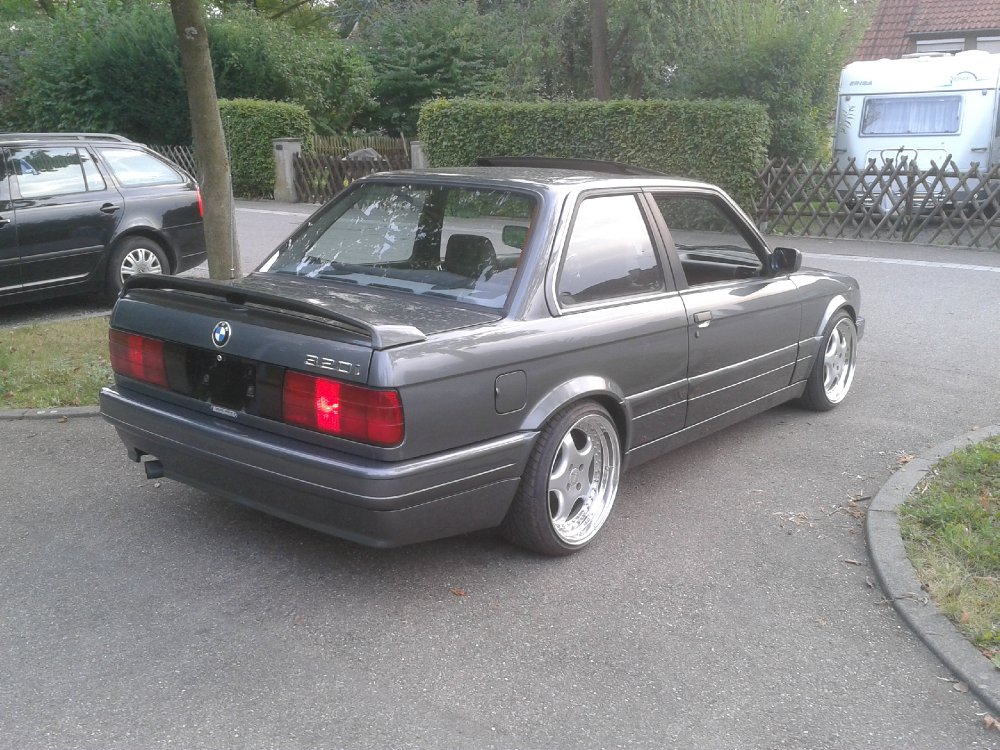 E30 325i 24V mit M-Technik 2 - 3er BMW - E30