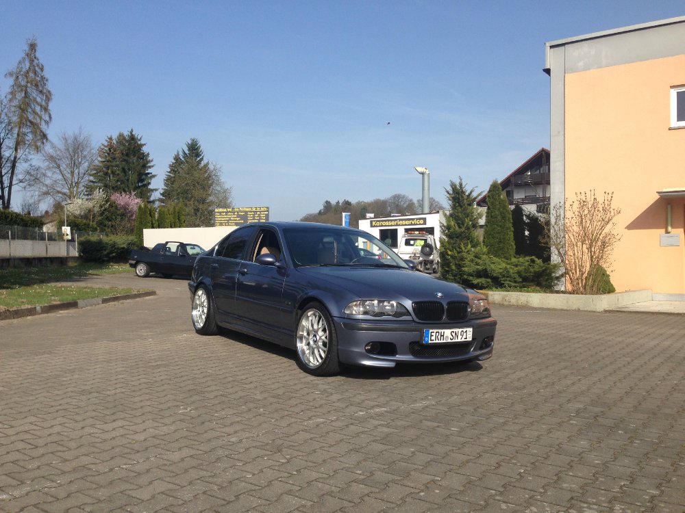 Stahlblaue Performance Limo - 3er BMW - E46