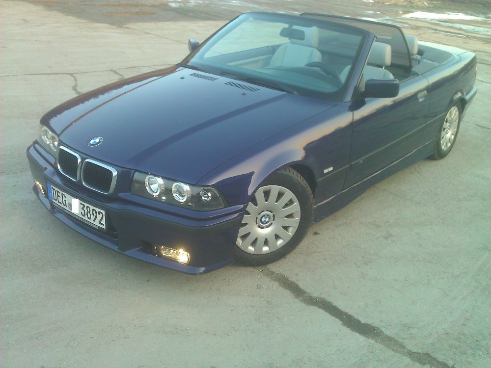 Blaue Schlumpfine oben ohne :) - 3er BMW - E36