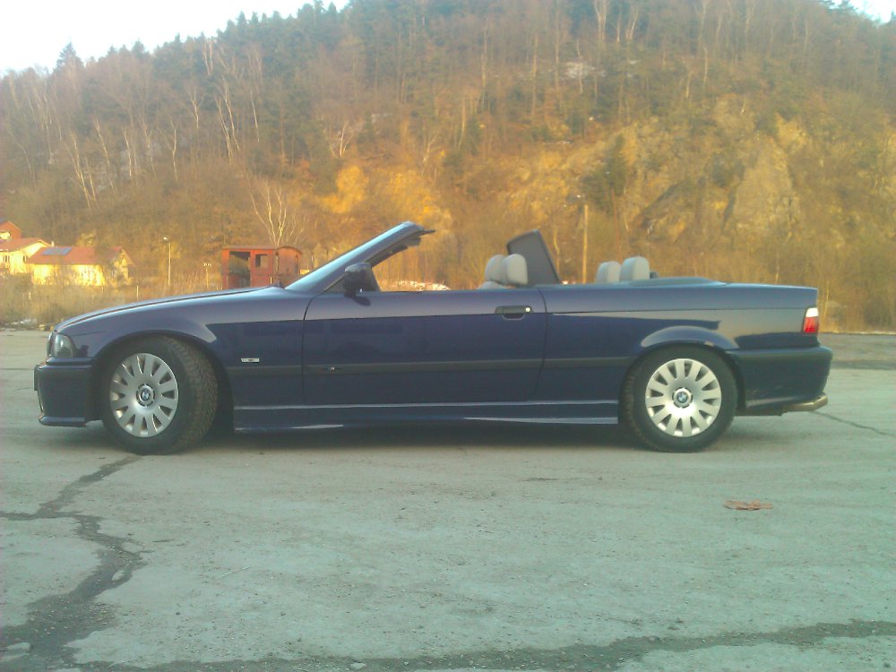 Blaue Schlumpfine oben ohne :) - 3er BMW - E36