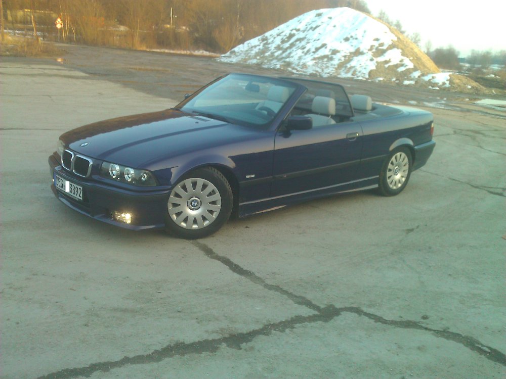 Blaue Schlumpfine oben ohne :) - 3er BMW - E36