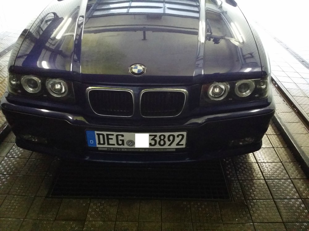 Blaue Schlumpfine oben ohne :) - 3er BMW - E36