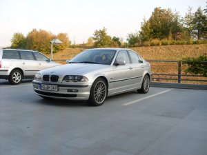 E46, 328i Limosine in Titansilber - 3er BMW - E46