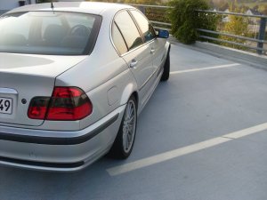 E46, 328i Limosine in Titansilber - 3er BMW - E46