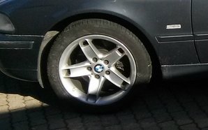 BMW BMW Styling 49 Felge in 8x17 ET 20 mit Hankook S1 EVO V2 Reifen in 235/45/17 montiert vorn Hier auf einem 5er BMW E39 540i (Limousine) Details zum Fahrzeug / Besitzer
