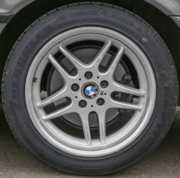 E38 - Fotostories weiterer BMW Modelle