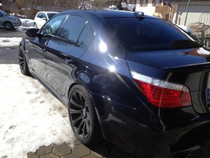 BMW M5 carbonschwarz - 5er BMW - E60 / E61 BMW M5 carbonschwarz - 5er BMW - E60 / E61
