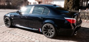 BMW M5 carbonschwarz - 5er BMW - E60 / E61 BMW M5 carbonschwarz - 5er BMW - E60 / E61