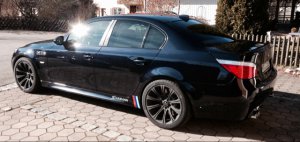 BMW M5 carbonschwarz - 5er BMW - E60 / E61