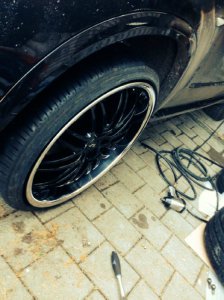 Orobica Wheels Italy OR 020 Felge in 11x22 ET 40 mit Pirelli Pzero Nero Reifen in 315/25/23 montiert vorn mit 5 mm Spurplatten Hier auf einem X5 BMW E70 3.0d (SAV) Details zum Fahrzeug / Besitzer