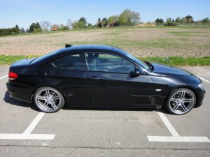 E92 325iA Coupé - 3er BMW - E90 / E91 / E92 / E93 E92 325iA Coupé - 3er BMW - E90 / E91 / E92 / E93
