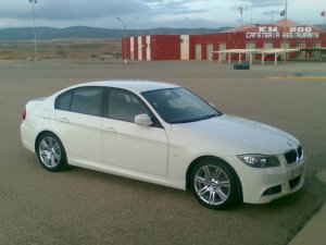 Weisser 318d M - 3er BMW - E90 / E91 / E92 / E93