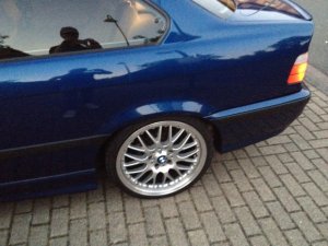Rondell 0081 Felge in 8x18 ET 40 mit Yokohama S-Drive Reifen in 215/35/18 montiert hinten Hier auf einem 3er BMW E36 320i (Coupe) Details zum Fahrzeug / Besitzer