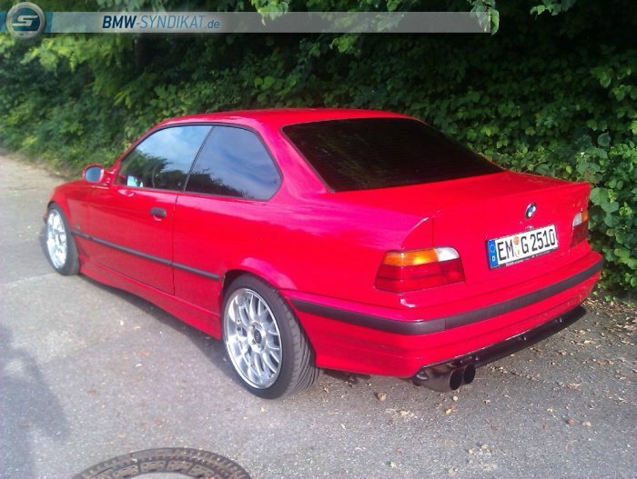 rotes Feuerwerk - 3er BMW - E36