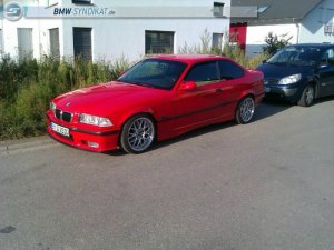 rotes Feuerwerk - 3er BMW - E36