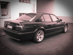 E38 noch im Aufbau - Fotostories weiterer BMW Modelle