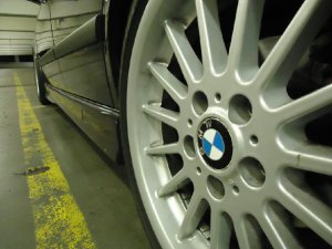 320i Limo, Daytona Violett auf O.Z Mito - 3er BMW - E36