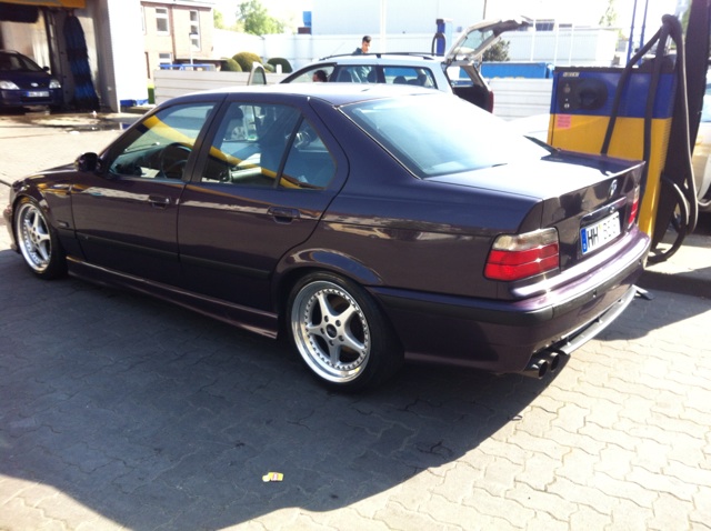 320i Limo, Daytona Violett auf O.Z Mito - 3er BMW - E36