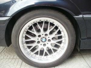 BMW Kreuzspeiche Styling 42 Felge in 9.5x18 ET 25 mit Dunlop Sport Reifen in 255/45/18 montiert hinten Hier auf einem 7er BMW E38 740d (Limousine) Details zum Fahrzeug / Besitzer