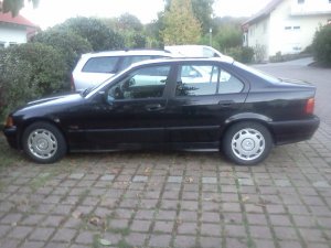 318i Limo blau foliert - 3er BMW - E36 318i Limo blau foliert - 3er BMW - E36