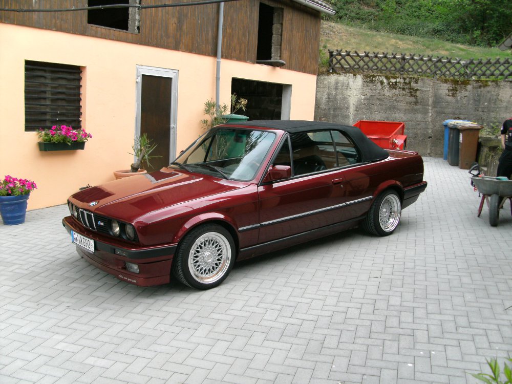 e30, 320i Cabrio in Calypsorot - 3er BMW - E30