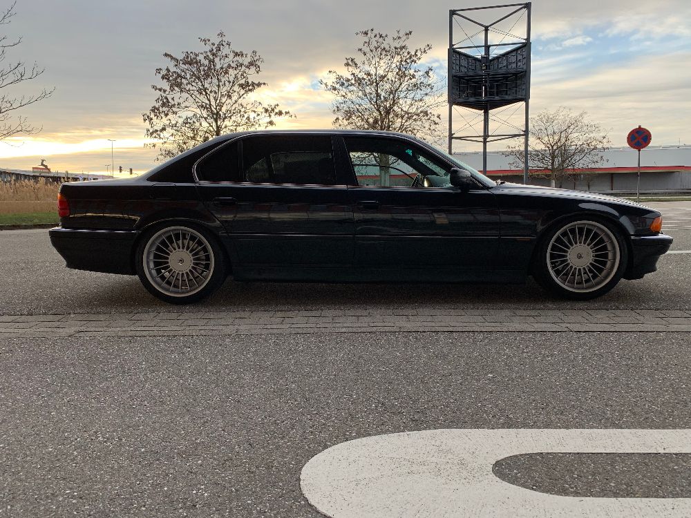 E38 728iL: Update: Totalschaden - Fotostories weiterer BMW Modelle