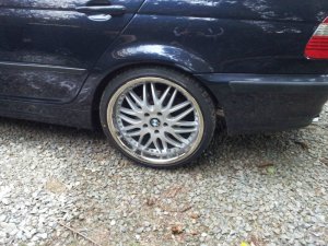 royal wheels Royal GT silber Felge in 8.5x19 ET 35 mit Nokian Reifen  Reifen in 225/35/19 montiert hinten Hier auf einem 3er BMW E46 325i (Limousine) Details zum Fahrzeug / Besitzer