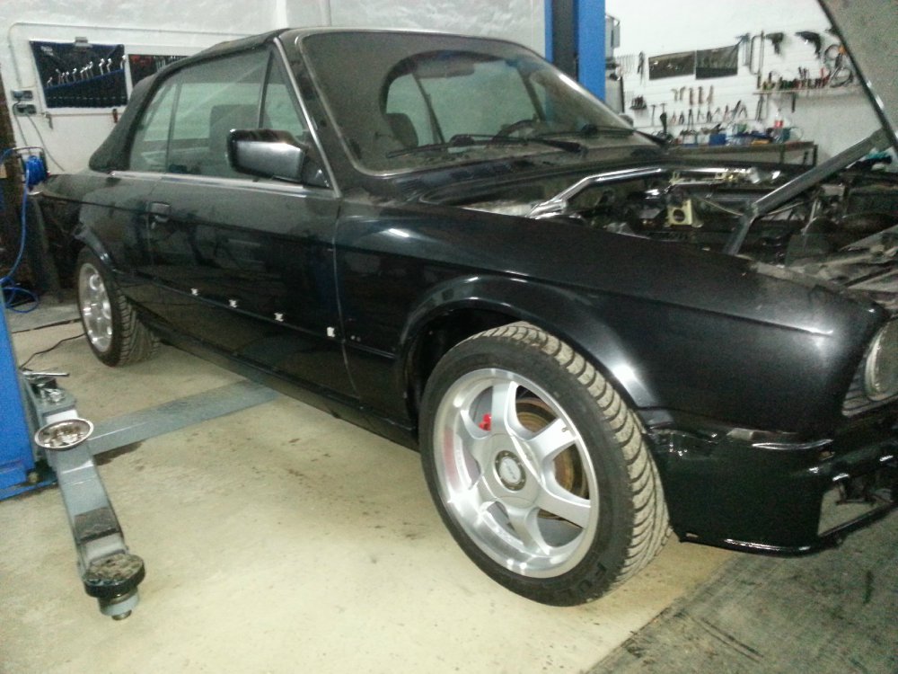 E30 320i Das kleine Schwarze - 3er BMW - E30