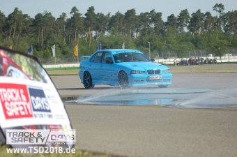 Blue Shark: e36V8 #Bollerwagen - 3er BMW - E36 Blue Shark: e36V8 #Bollerwagen - 3er BMW - E36