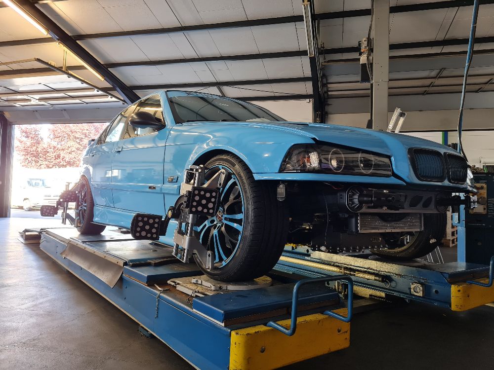 Blue Shark: e36V8 #Bollerwagen - 3er BMW - E36