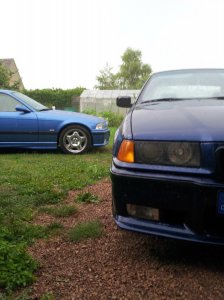 328 Estorilblau - 3er BMW - E36