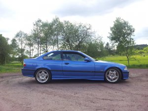 328 Estorilblau - 3er BMW - E36