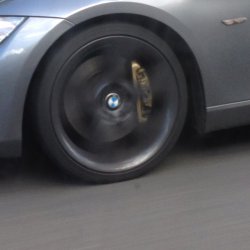 BMW M Felge in 9x19 ET 35 mit Bridgestone Sommer Reifen in 255/35/19 montiert hinten und mit folgenden Nacharbeiten am Radlauf: gebrdelt und gezogen Hier auf einem 3er BMW E92 335d (Coupe) Details zum Fahrzeug / Besitzer