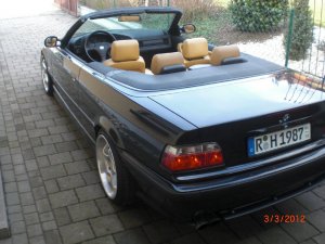 /// E36 320i Cabrio - 3er BMW - E36