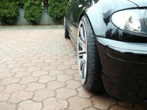 BMW Style67 Felge in 9.5x19 ET 27 mit Continental  Reifen in 225/35/19 montiert vorn Hier auf einem 3er BMW E46 320d (Limousine) Details zum Fahrzeug / Besitzer