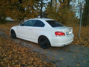 E82 Coupe - Alpinweiss III - 1er BMW - E81 / E82 / E87 / E88 E82 Coupe - Alpinweiss III - 1er BMW - E81 / E82 / E87 / E88