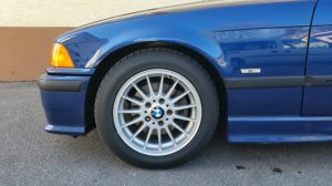 323 Coupe - 3er BMW - E36 323 Coupe - 3er BMW - E36