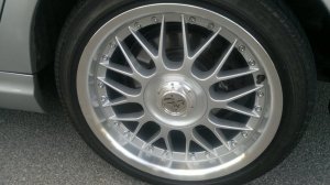 Keskin KT4 Felge in 7.5x17 ET 30 mit Bridgestone Potenza Reifen in 225/45/17 montiert vorn und mit folgenden Nacharbeiten am Radlauf: Kanten gebrdelt Hier auf einem 3er BMW E46 318i (Limousine) Details zum Fahrzeug / Besitzer