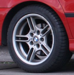 BMW Styling 66 Felge in 9x17 ET 20 mit Continental  Reifen in 255/40/17 montiert hinten Hier auf einem 5er BMW E39 535i (Limousine) Details zum Fahrzeug / Besitzer