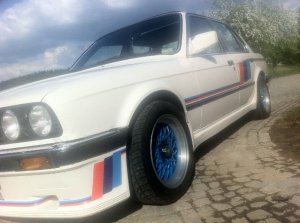 BMW E30 320i 4-Türer - 3er BMW - E30 BMW E30 320i 4-Türer - 3er BMW - E30
