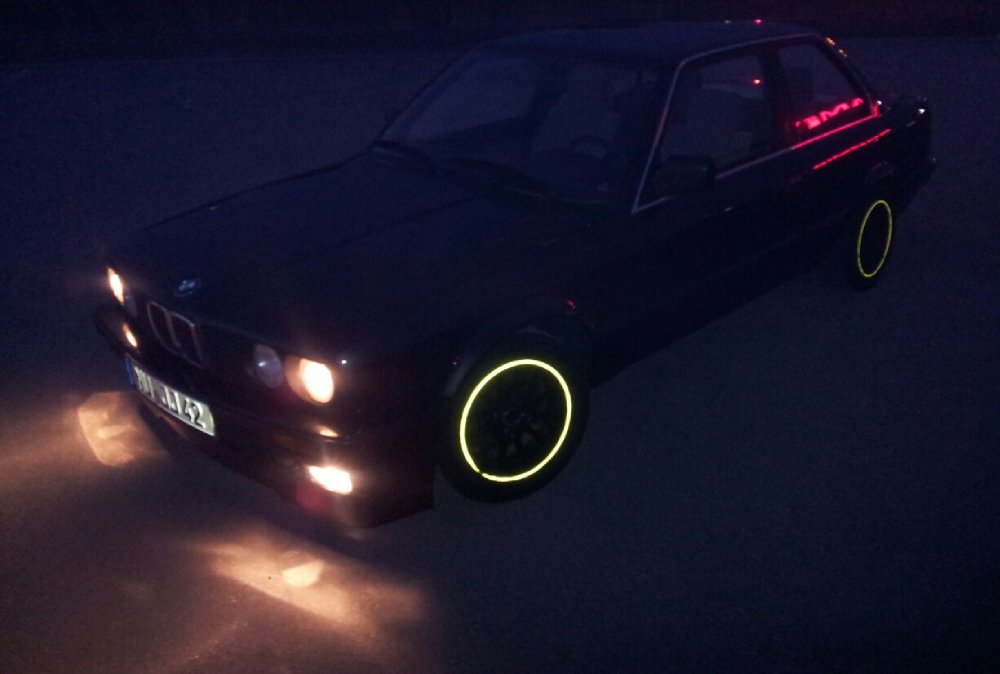 E30, 320i, diamantschwarzmetallic Bj. '88 - 3er BMW - E30