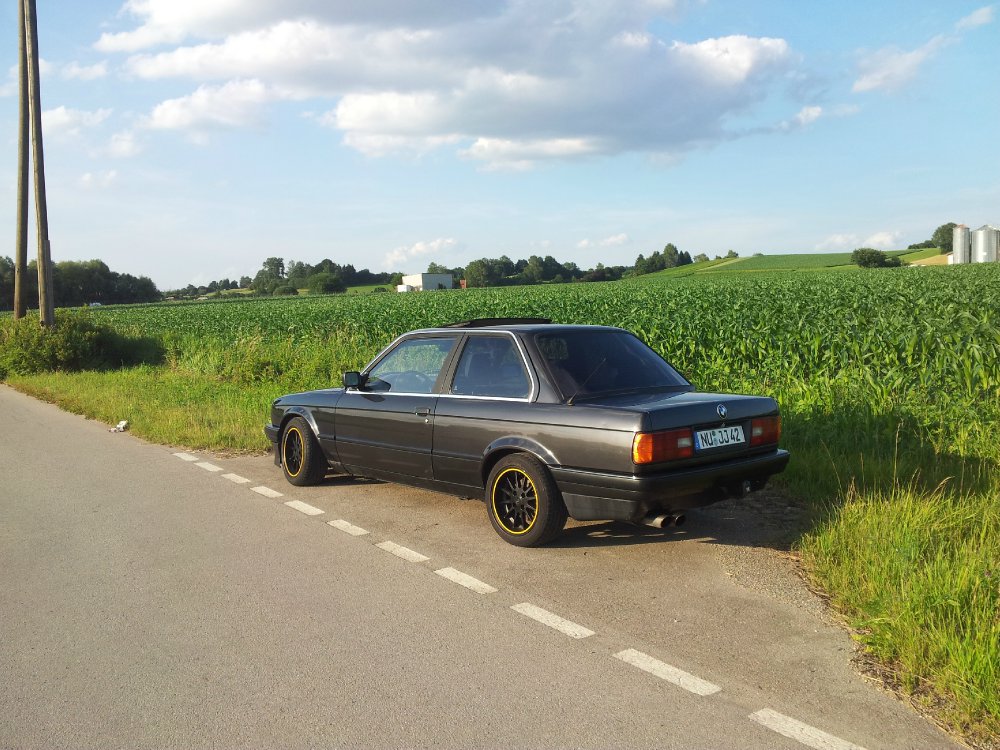 E30, 320i, diamantschwarzmetallic Bj. '88 - 3er BMW - E30