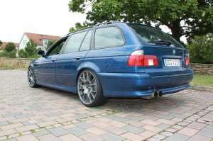 Topasblau 540 Handschalter - 5er BMW - E39