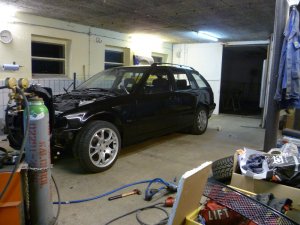 BMW 320 Exclusive Edition Obsidianschwarz met. - 3er BMW - E36 BMW 320 Exclusive Edition Obsidianschwarz met. - 3er BMW - E36