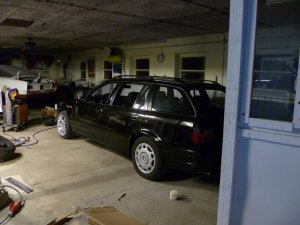 BMW 320 Exclusive Edition Obsidianschwarz met. - 3er BMW - E36 BMW 320 Exclusive Edition Obsidianschwarz met. - 3er BMW - E36