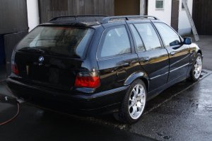 BMW 320 Exclusive Edition Obsidianschwarz met. - 3er BMW - E36 BMW 320 Exclusive Edition Obsidianschwarz met. - 3er BMW - E36