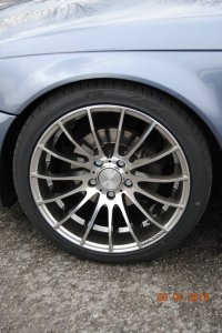 Tomason TN09 Felge in 8.5x18 ET 35 mit Hankook Ventus V12evo Reifen in 225/40/18 montiert vorn Hier auf einem 3er BMW E46 320i (Limousine) Details zum Fahrzeug / Besitzer